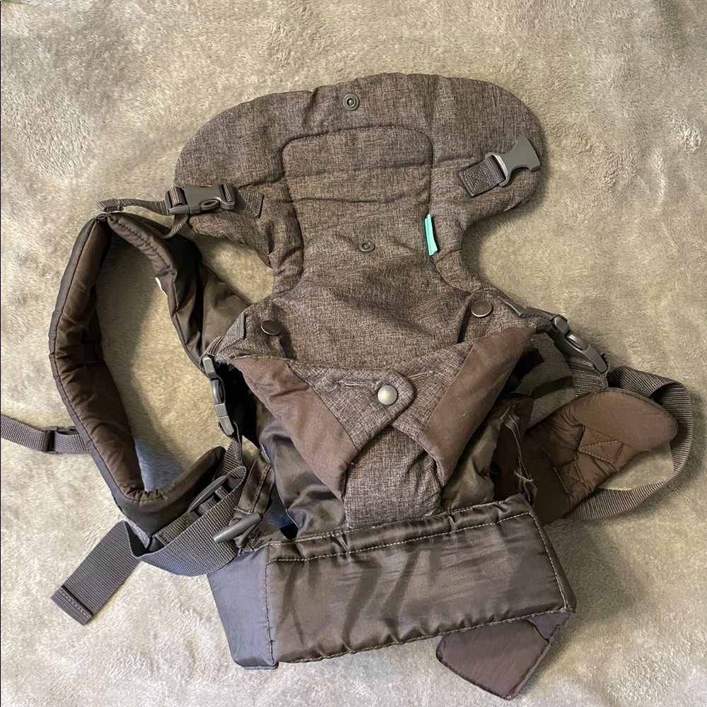 Infantino flip 4 in 1 convertible baby carrier